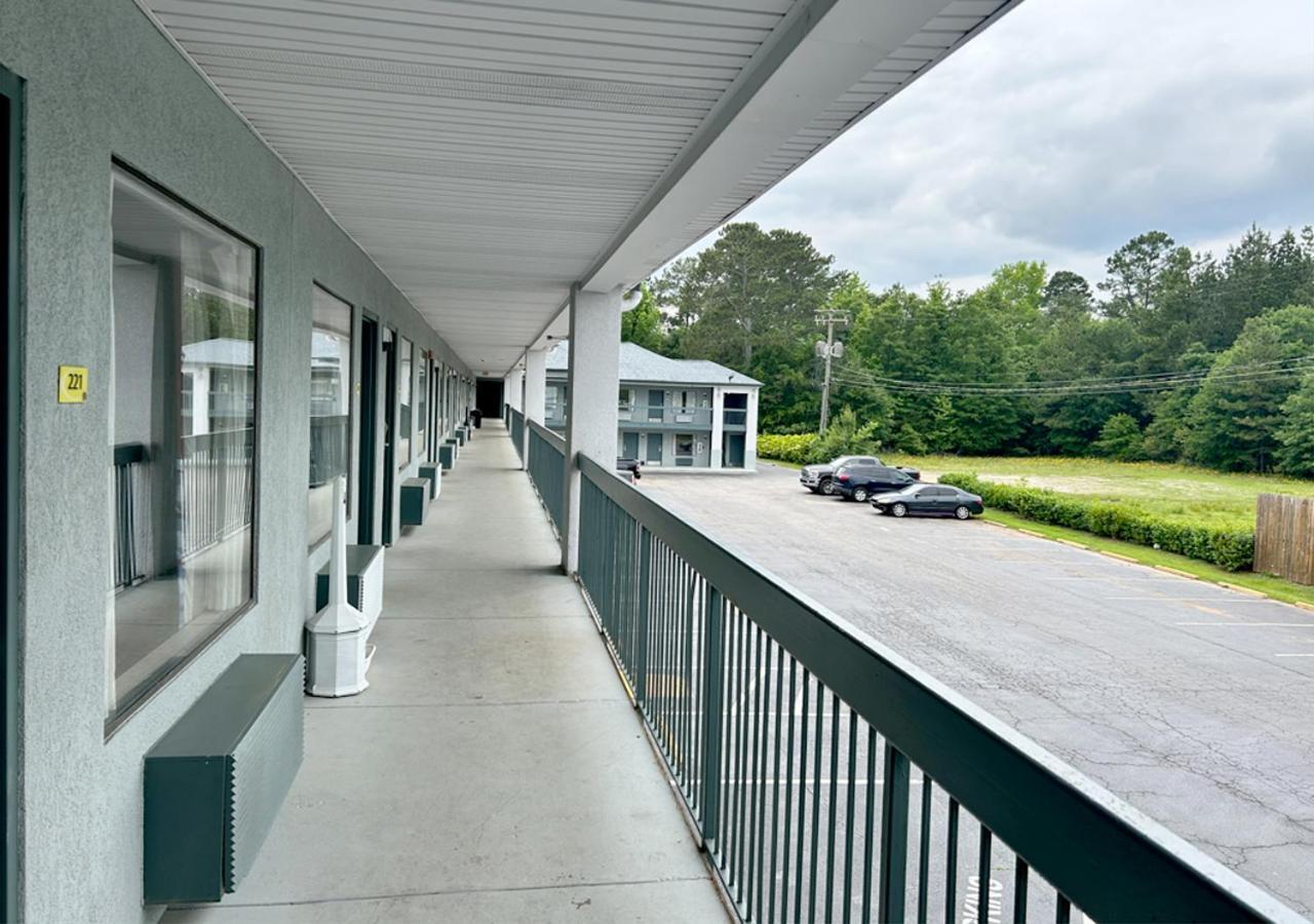 Econo Lodge Elberton Esterno foto